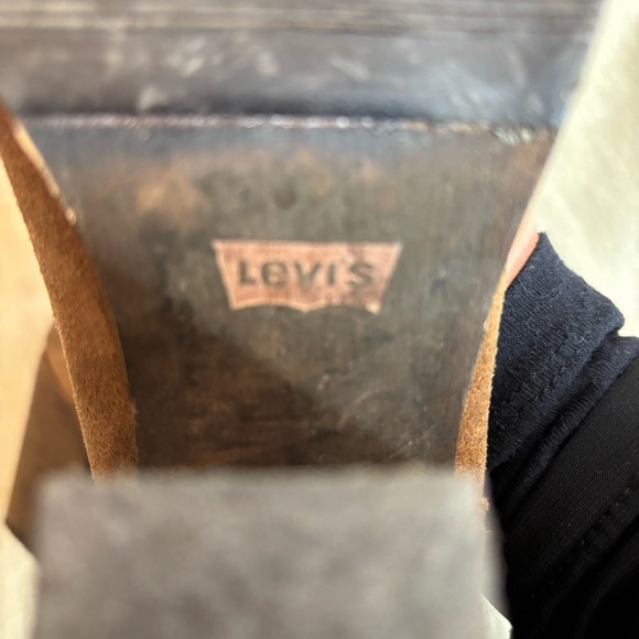 LEVI’S Sz 6.5 Chelsea Western Style Slip On Stacked Heel Suede Almond Toe Boots - Picture 10 of 14